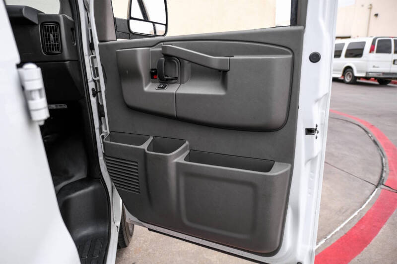 2021 Chevrolet Express 2500