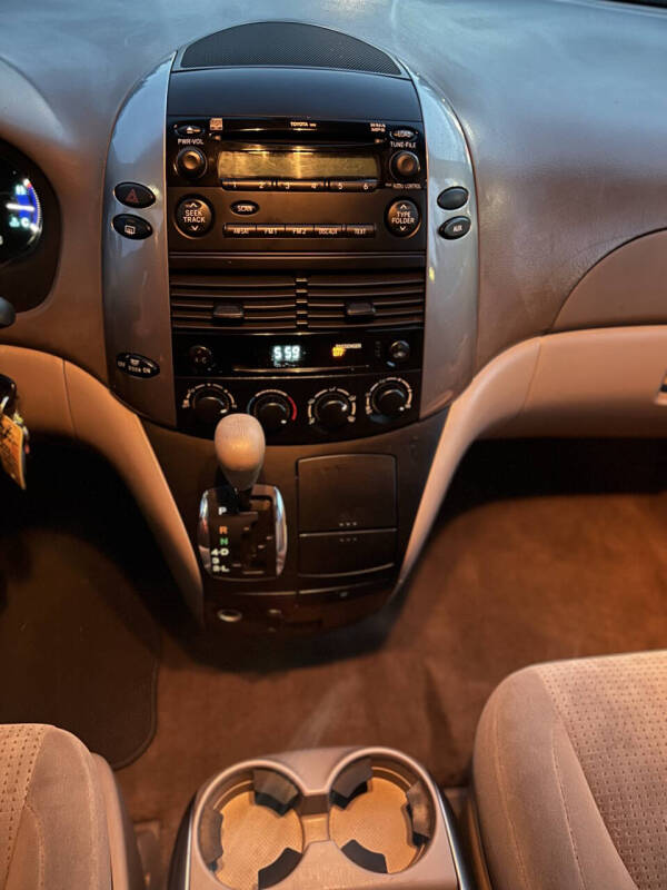2007 Toyota Sienna CE 7-Passenger