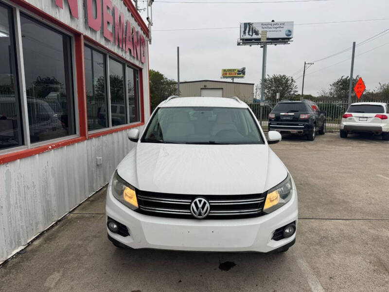2012 Volkswagen Tiguan LE