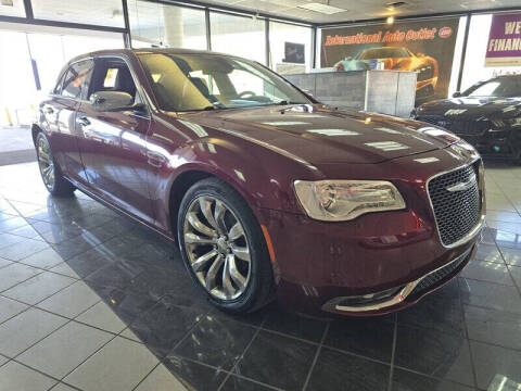 2017 Chrysler 300 C