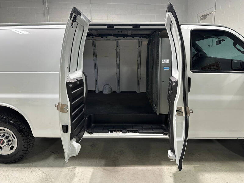 2020 GMC Savana 2500