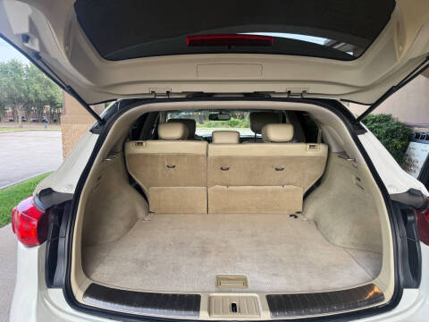 2011 Infiniti FX35