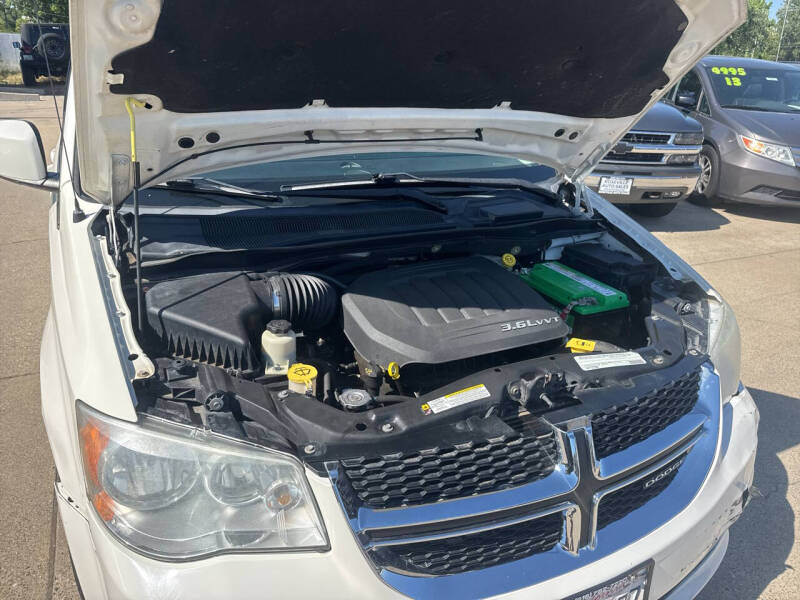 2011 Dodge Grand Caravan Crew