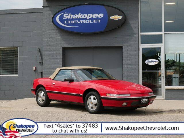 1990 Buick Reatta for sale at SHAKOPEE CHEVROLET in Shakopee MN