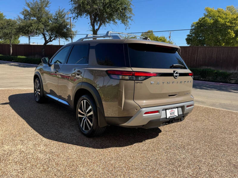 2024 Nissan Pathfinder Platinum