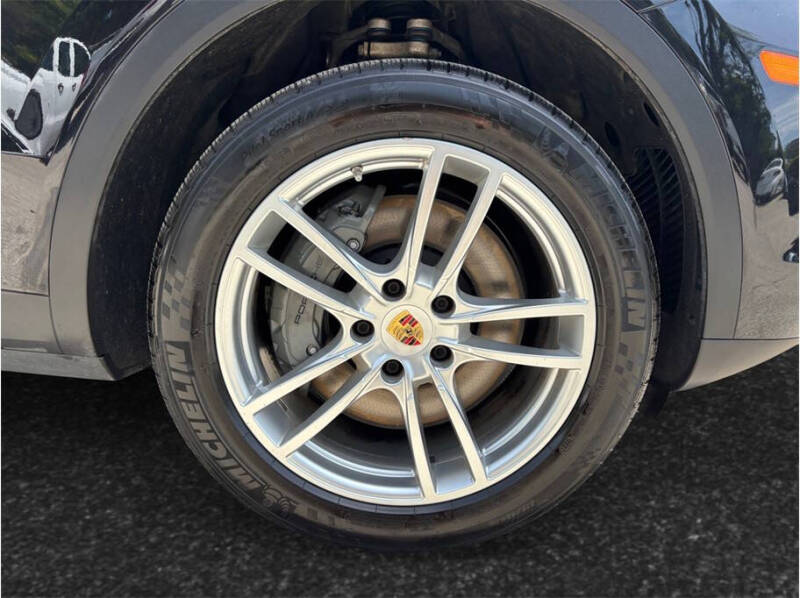 2019 Porsche Cayenne S