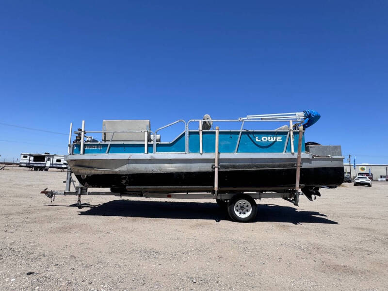 1989 Lowe Boats Pontoon 19