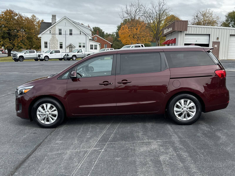 2016 Kia Sedona for sale at Snyders Auto Sales in Harrisonburg VA