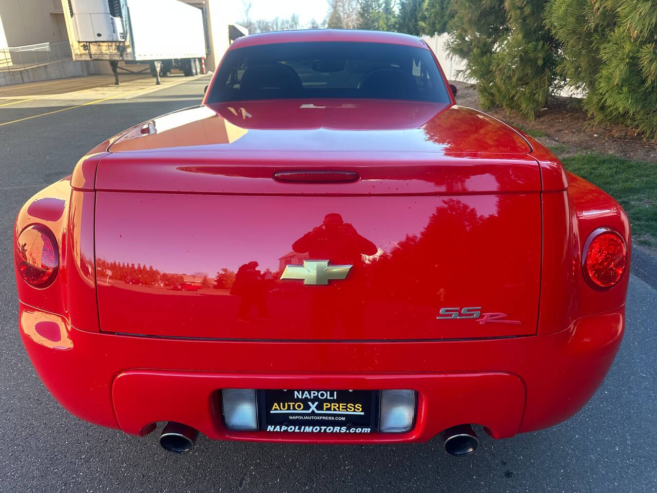 2004 Chevrolet SSR 22