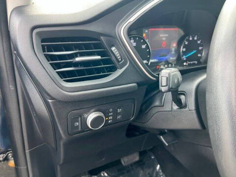 2022 Ford Escape Hybrid SE