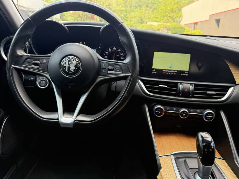 2017 Alfa Romeo Giulia Ti