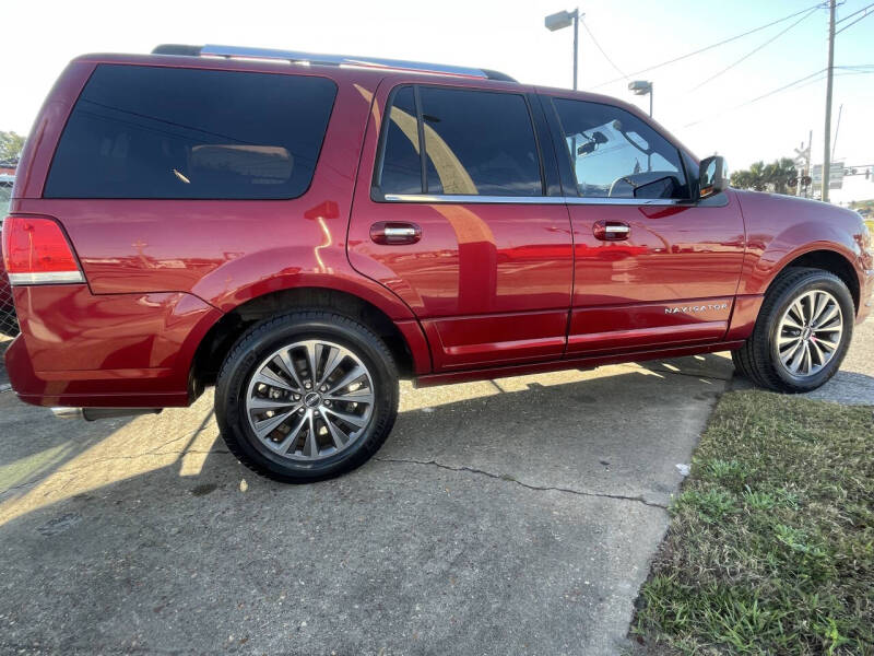 2016 Lincoln Navigator Select