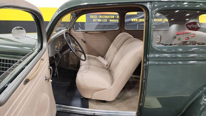 1935 Ford Tudor