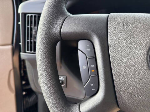 2025 Chevrolet Express 2500