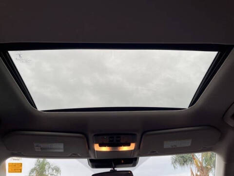 2023 Mitsubishi Outlander PHEV SE