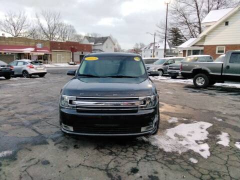 2013 Ford Flex for sale at DTH FINANCE LLC in Toledo OH