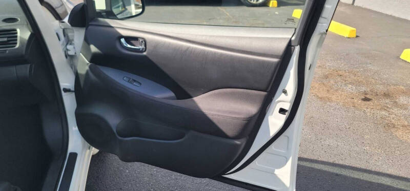 2016 Nissan LEAF S-24