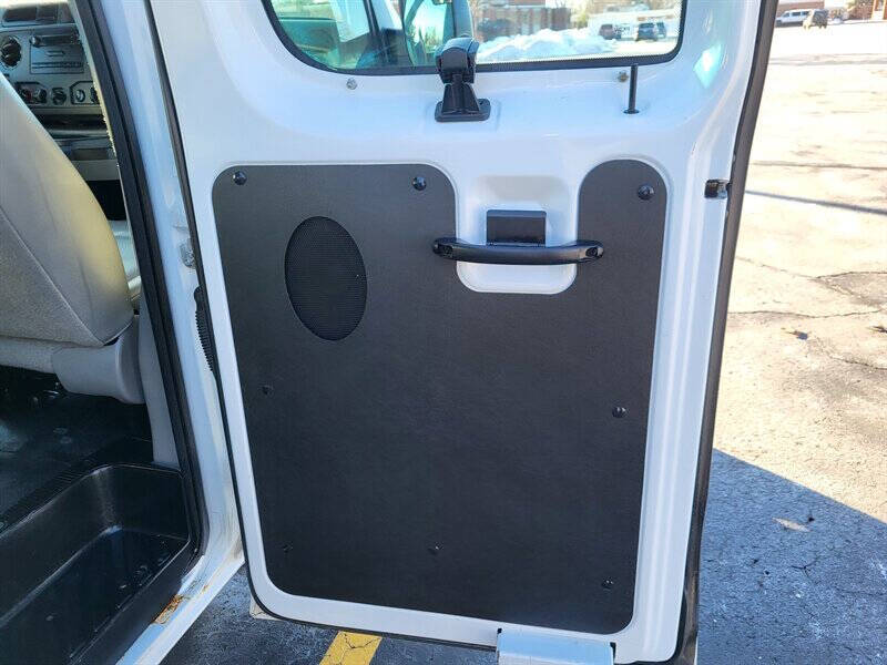 2011 Ford E-Series E-350 SD XL