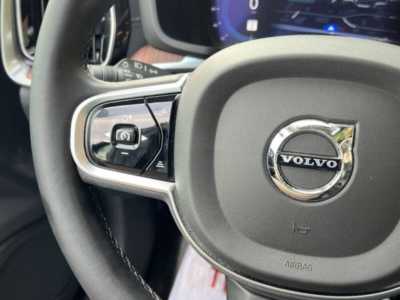 2023 Volvo S60 B5 Ultimate Bright Theme