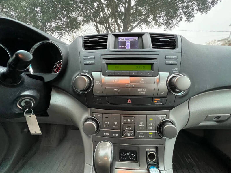 2010 Toyota Highlander SE