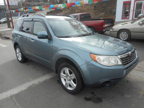 2009 Subaru Forester for sale at Ricciardi Auto Sales in Waterbury CT