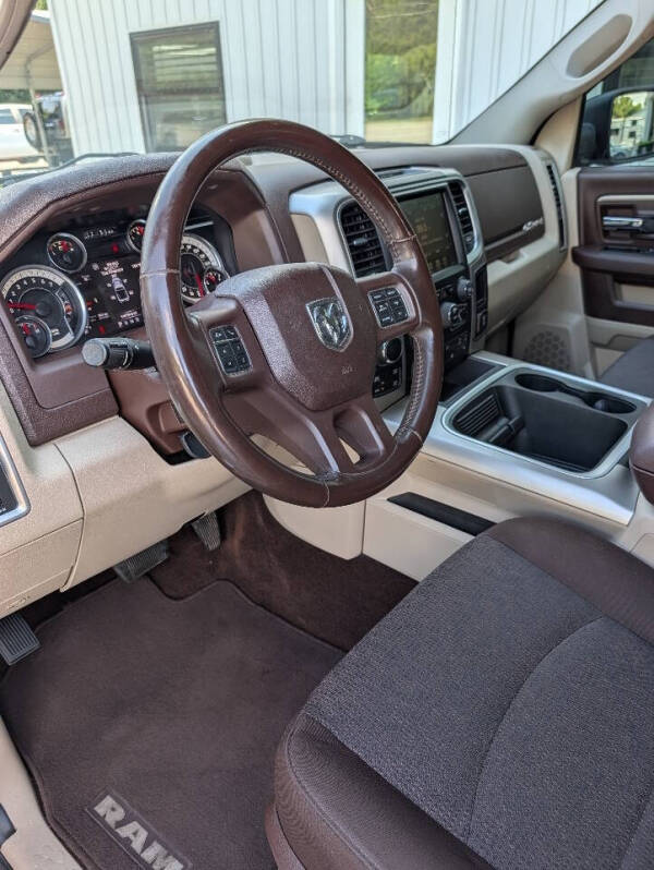 2016 RAM 1500 SLT