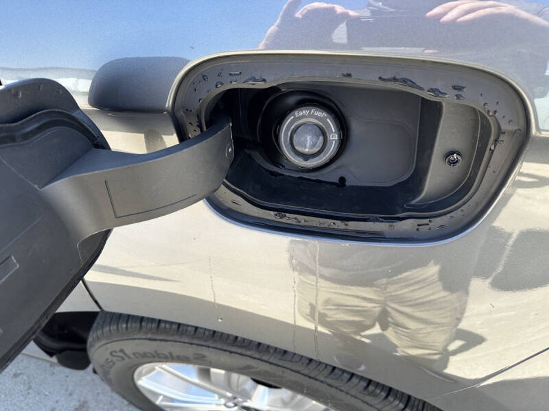 2024 Ford Edge Titanium