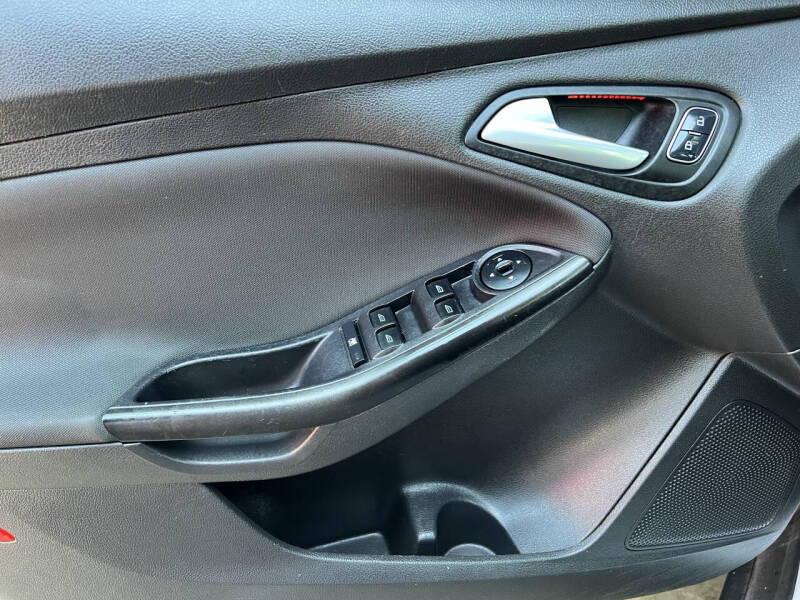 2017 Ford Focus SEL