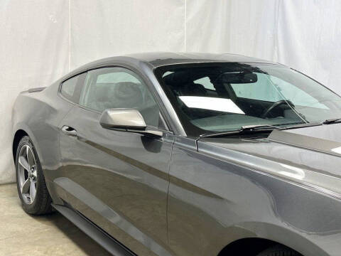 2016 Ford Mustang V6