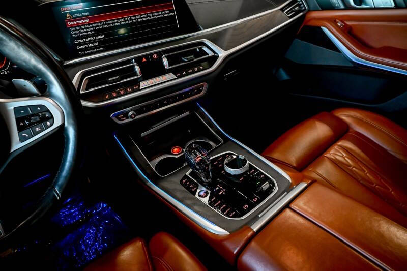 2021 BMW X7 M50i