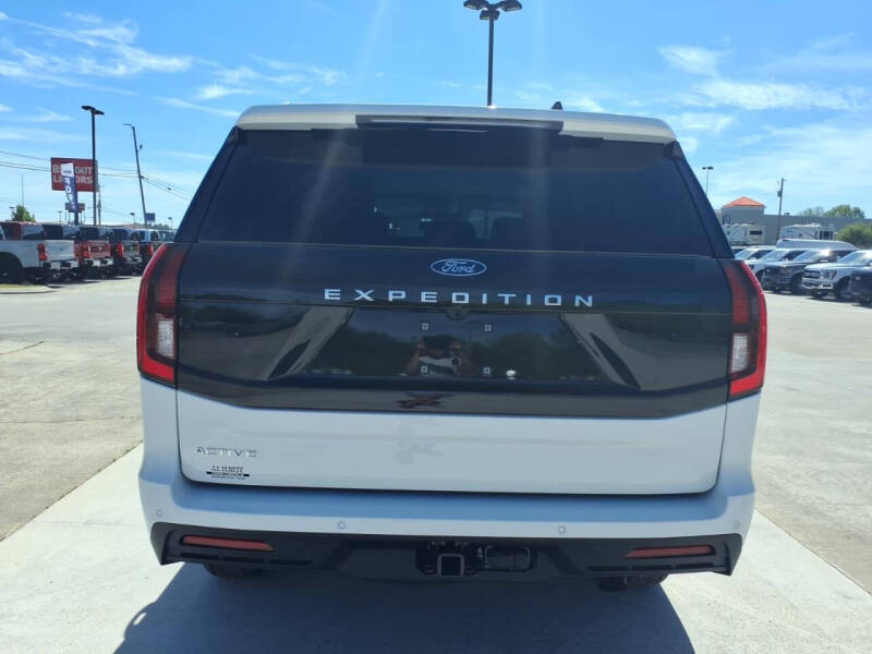 2026 Ford Expedition Active