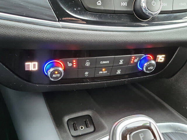 2018 Buick Enclave Essence