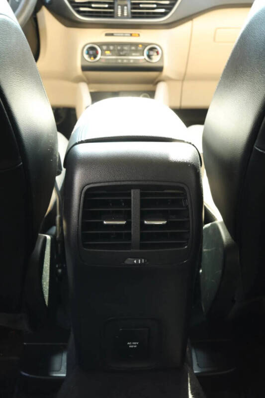 2020 Ford Escape Titanium
