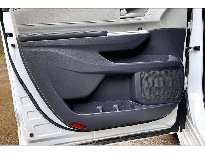 2021 Toyota Sienna LE 8-Passenger