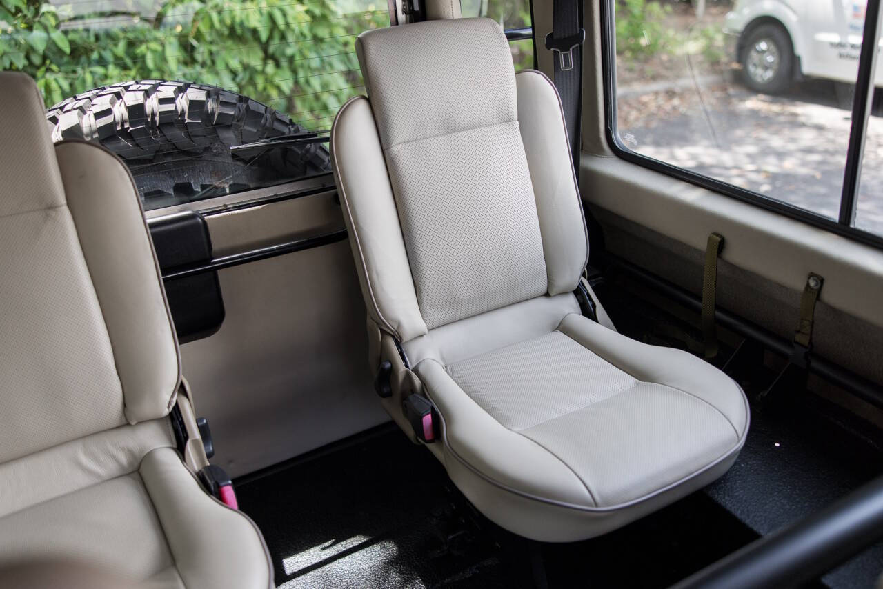 1959 Land Rover Defender 12