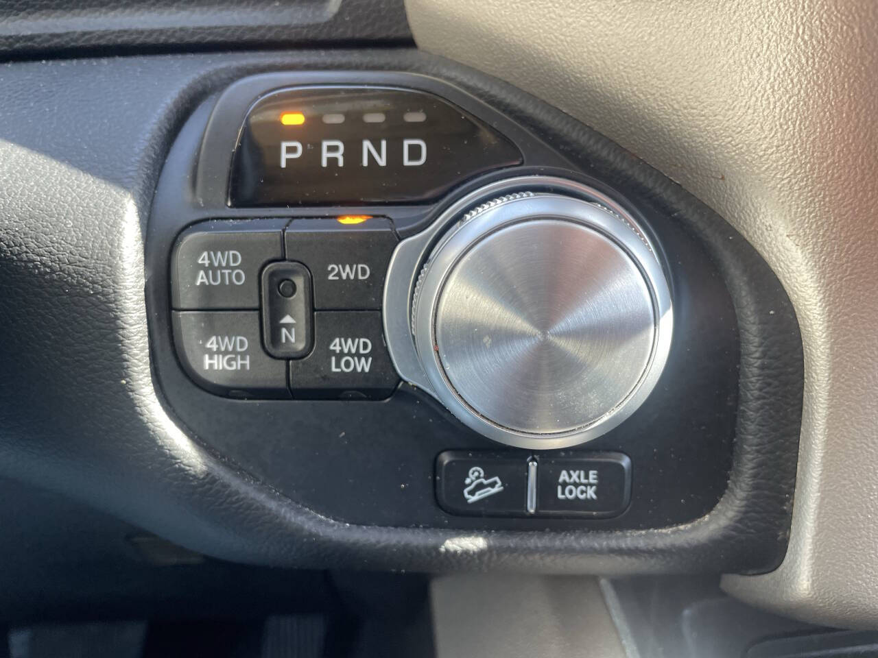 2019 Ram 1500 Laramie photo 19