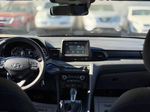 2019 Hyundai Veloster