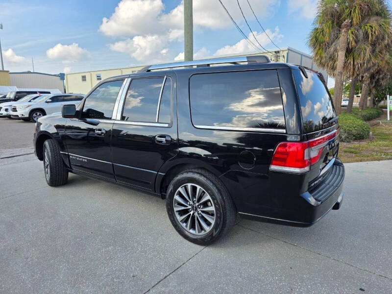 2017 Lincoln Navigator Select