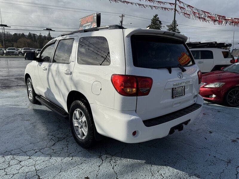 2016 Toyota Sequoia SR5