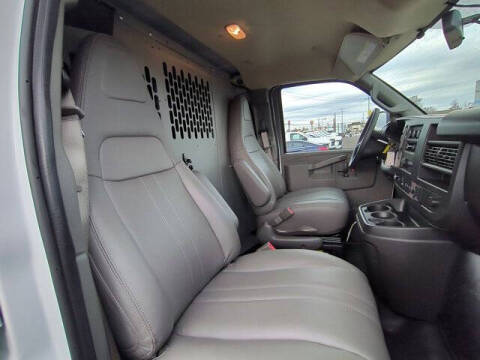 2025 Chevrolet Express 2500