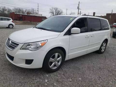 2011 Volkswagen Routan for sale at DRIVE-RITE in Saint Charles MO