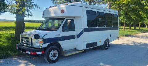 2011 Ford E-450 Shuttle Bus