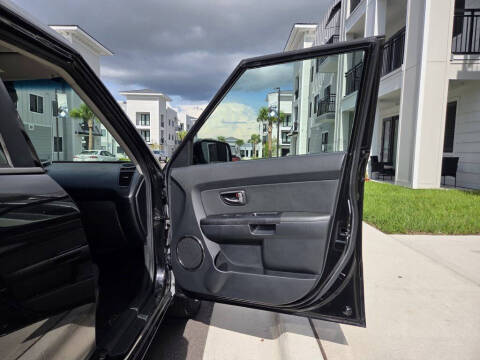 2011 Kia Soul +