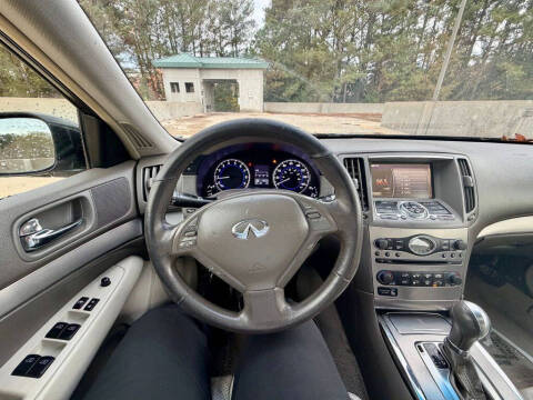 2015 Infiniti Q40