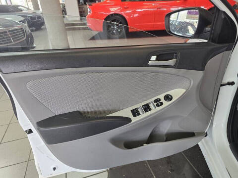 2013 Hyundai Accent GS