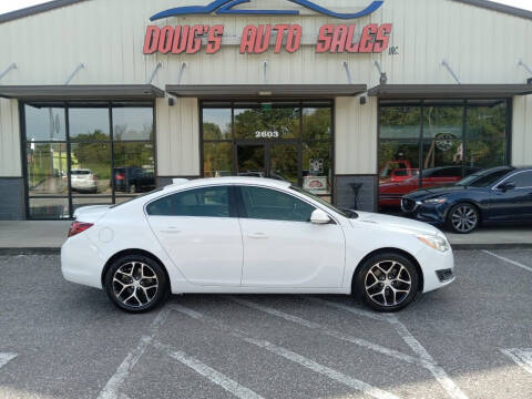 2017 Buick Regal for sale at DOUG'S AUTO SALES INC in Pleasant View TN