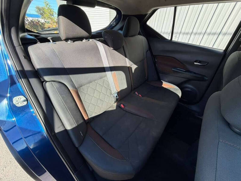 2020 Nissan Kicks SR