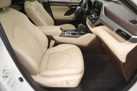 2022 Toyota Highlander Platinum