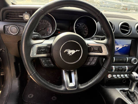 2022 Ford Mustang EcoBoost