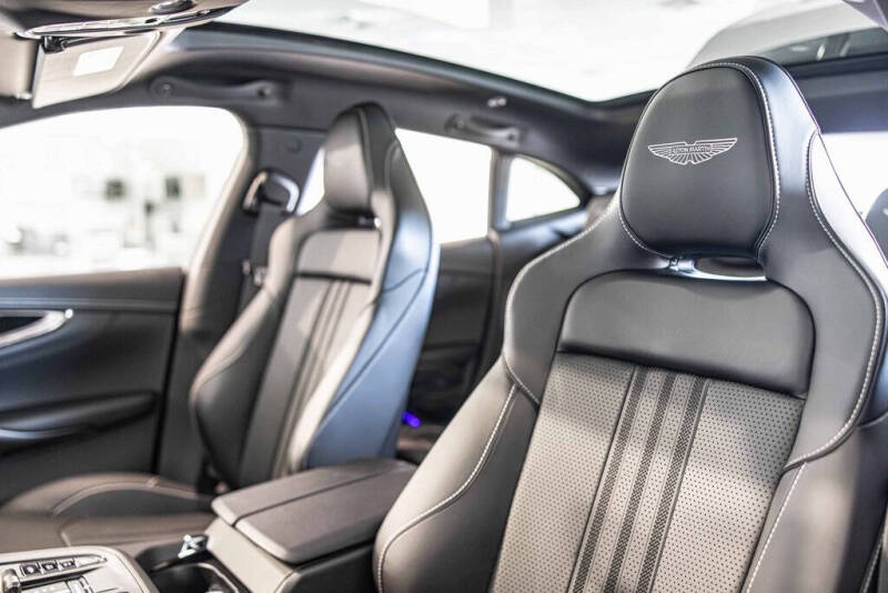 2026 Aston Martin DBX 707